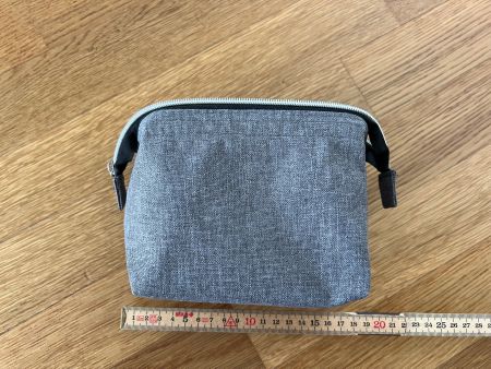 Kosmetiktasche, grau