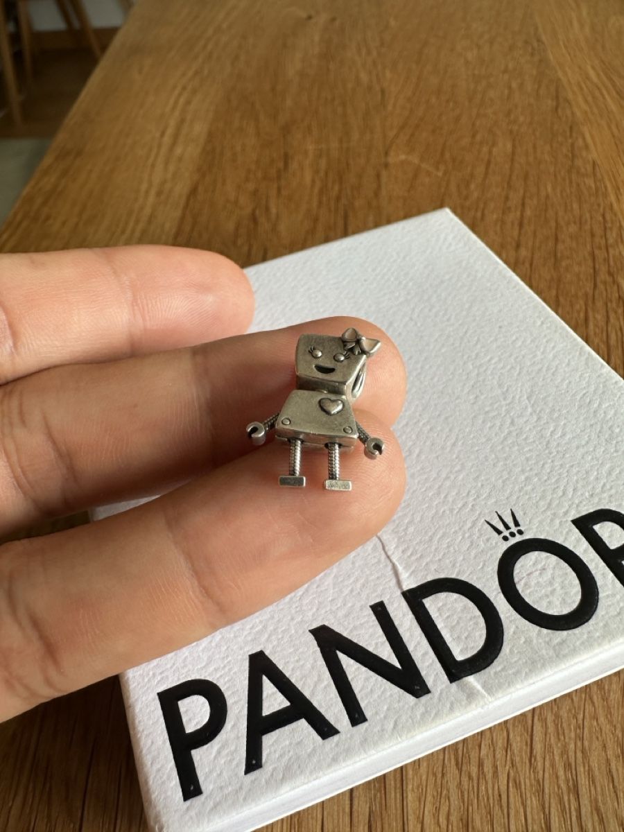 Pandora Ciondoli: Pandora Charm Roboter Mädchen 🤖! – Usato da Zug venduto da car_fr2j 1
