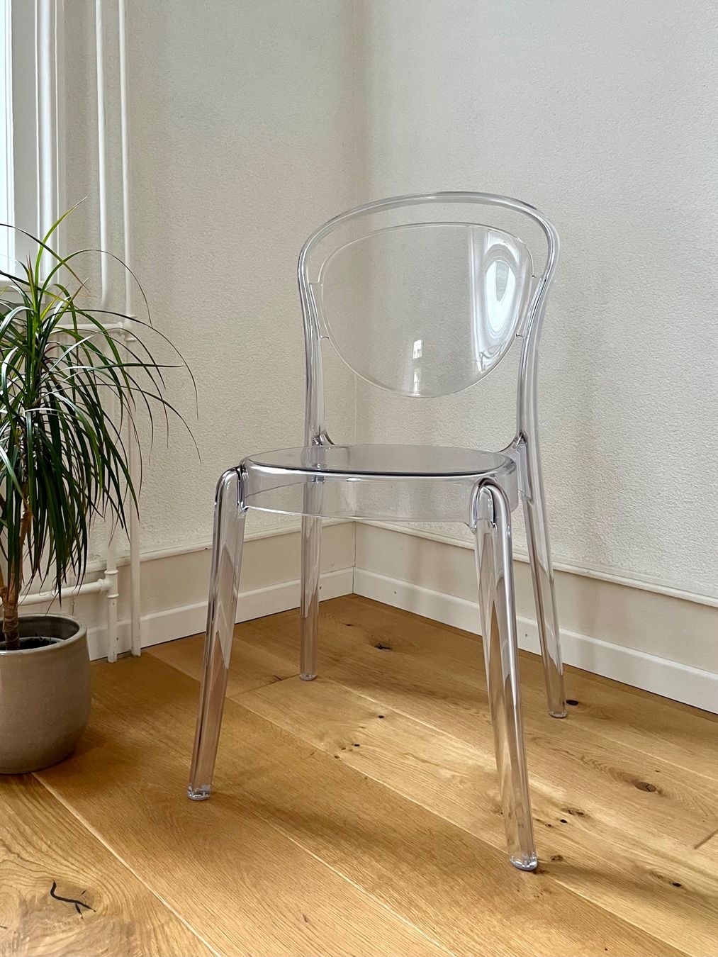 Calligaris Stühle: Calligaris Parisienne Stuhl transparent – Gebraucht aus St. Gallen von kehlf