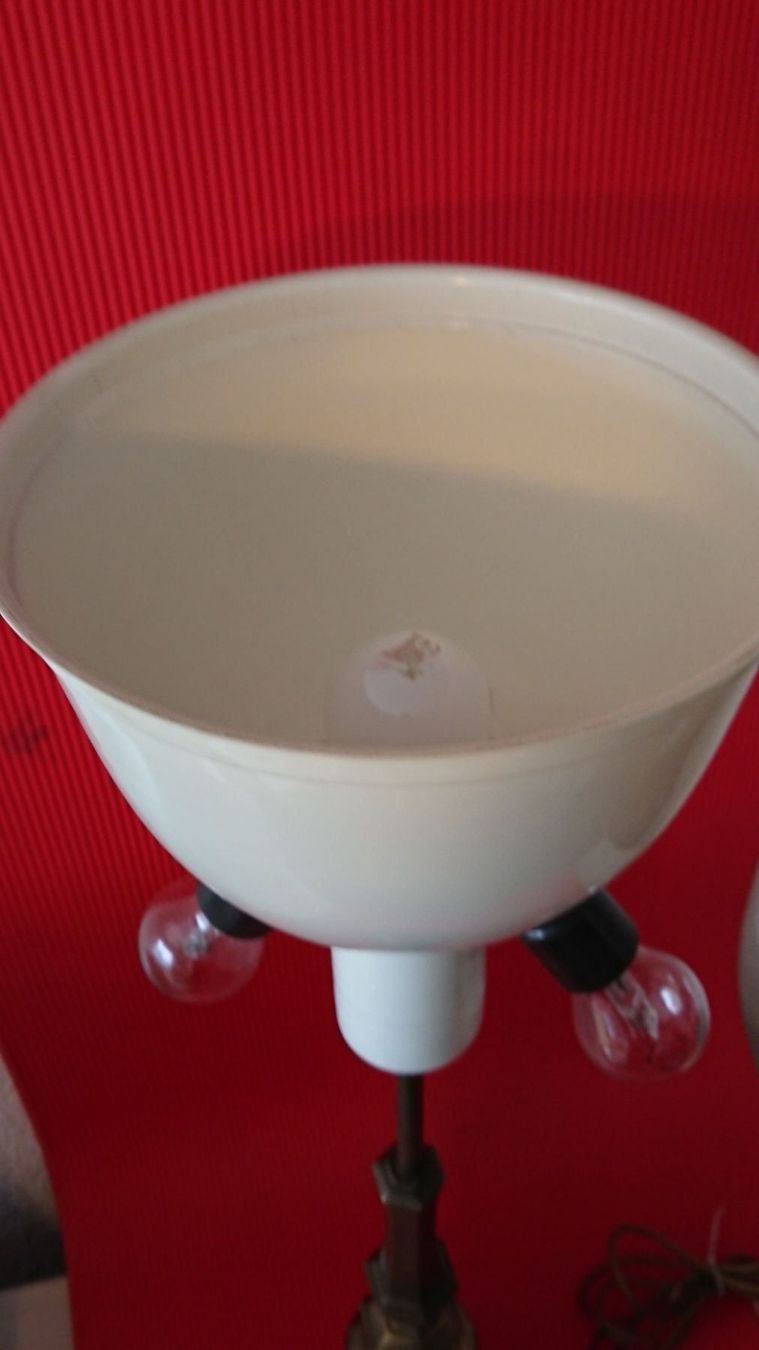 Lampade: Tischlampe mit Messingfuss – Usato da Rorschacherberg venduto da a.mang 7