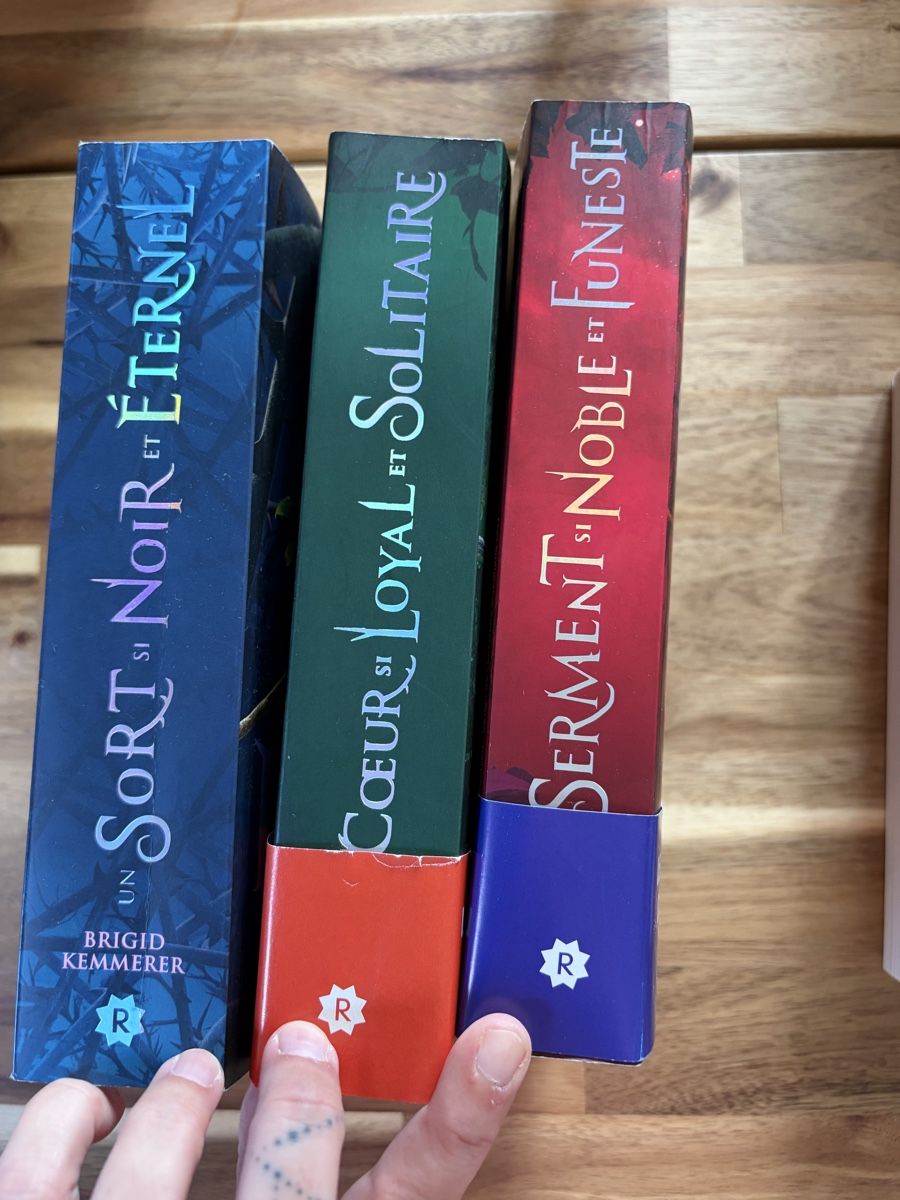 Bücher: Trilogie "Un Sort si Noir et Éternel" Brigid Kemmerer Lot li – Gebraucht aus Crissier von Nouchki76 5