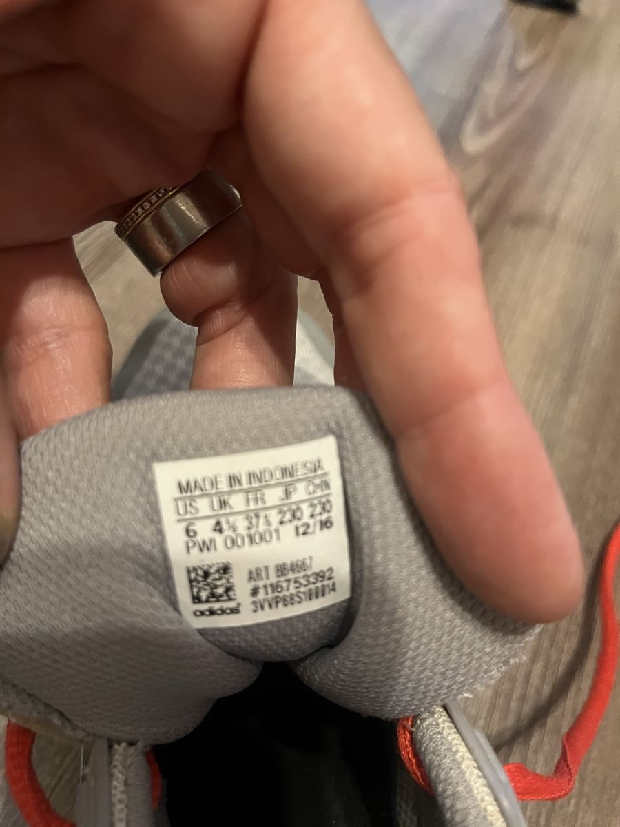 Chaussures garçon: Turnschuhset Kinder – D'occasion à Maur par esgehoertjetztmir 6
