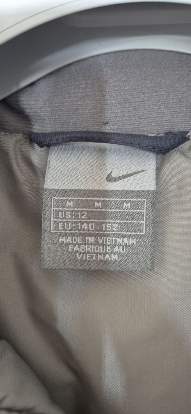 Nike Altro abbigliamento per bambino: Nike Weste – Usato da Bubikon venduto da NaralieG 1