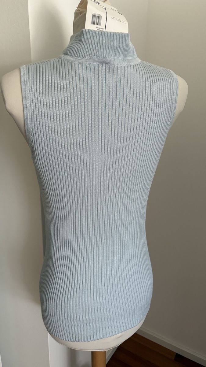 Maglioni & Felpe: Ärmelloser Feinstrick-Pullover Rollkragen-Top Hellblau G – Nuovo e nell'imballaggio originale da Rheinfelden venduto da nad_6hrl 2