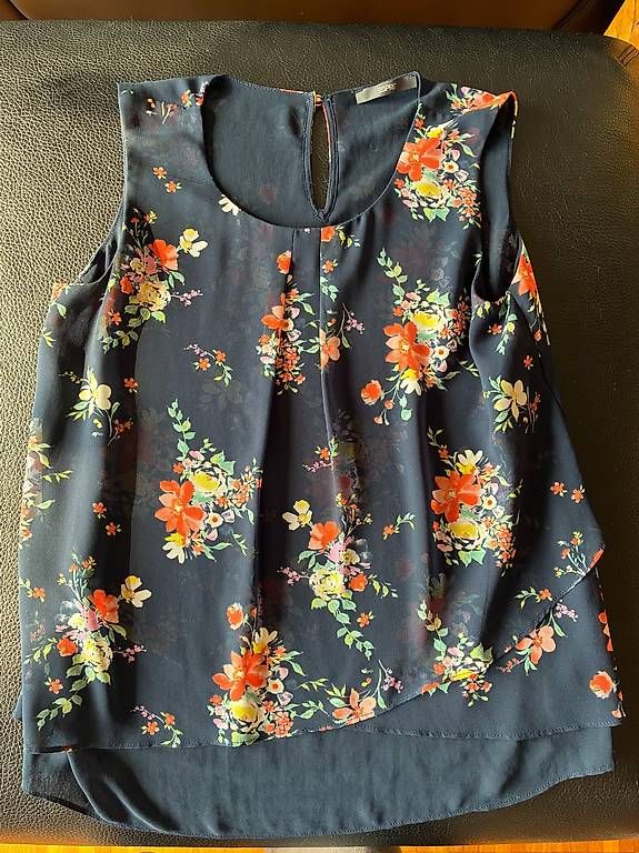 Kleiderpakete: Sommerblusen und Tops – Gebraucht aus Zürich von dor_596h 3