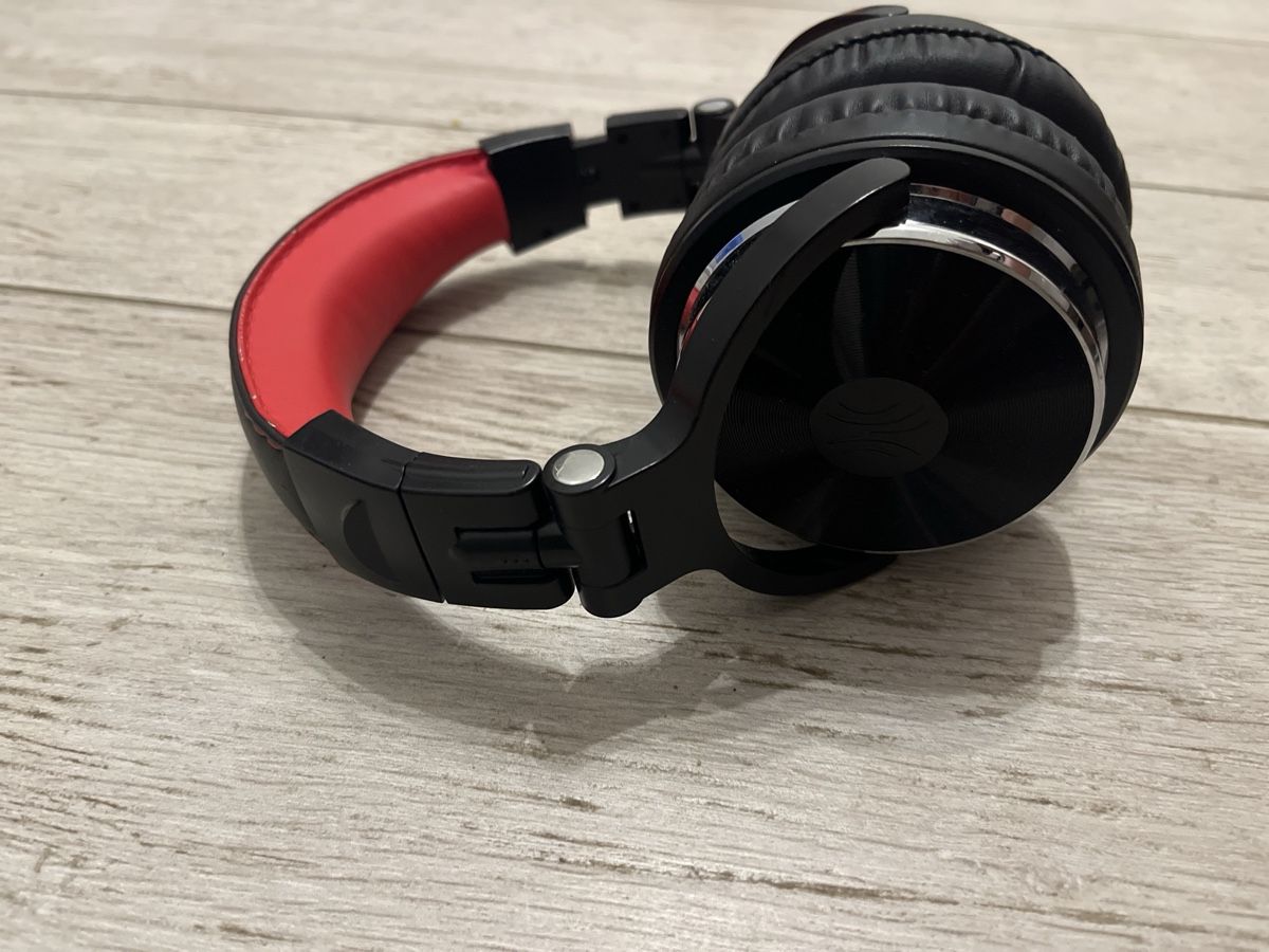 Cuffie: Casque one audio A70 rouge negotiable – Usato da Confignon venduto da leo_6rtt 3