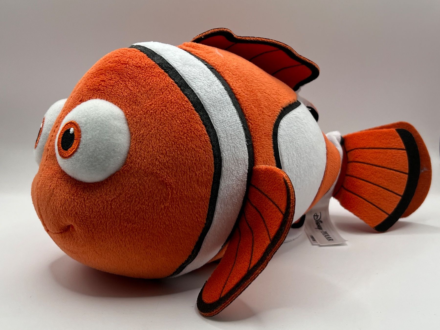 Disney Giocattoli: NEMO Plüschtier Findet Nemo Stofftier Fisch – Nuovo e nell'imballaggio originale da Vaduz venduto da NotNeeded 1