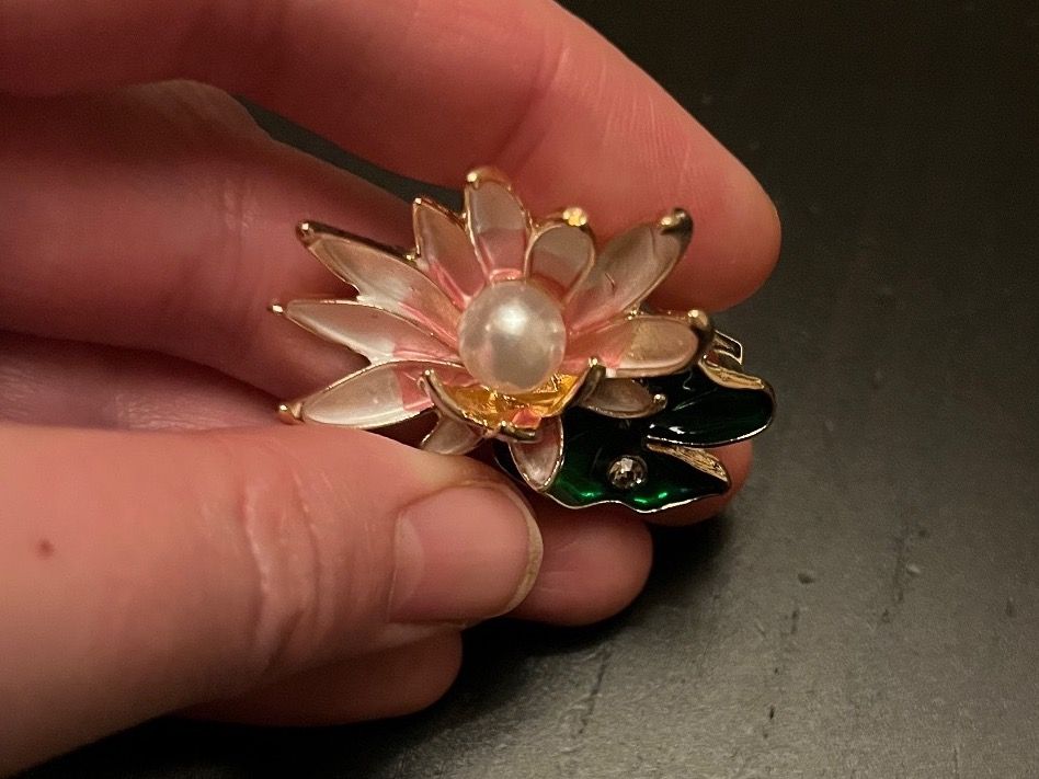 Spille & Fermagli: Brosche Seerose ( Lotus) – Nuovo (secondo la descrizione) da Gams venduto da Mariawicca 5