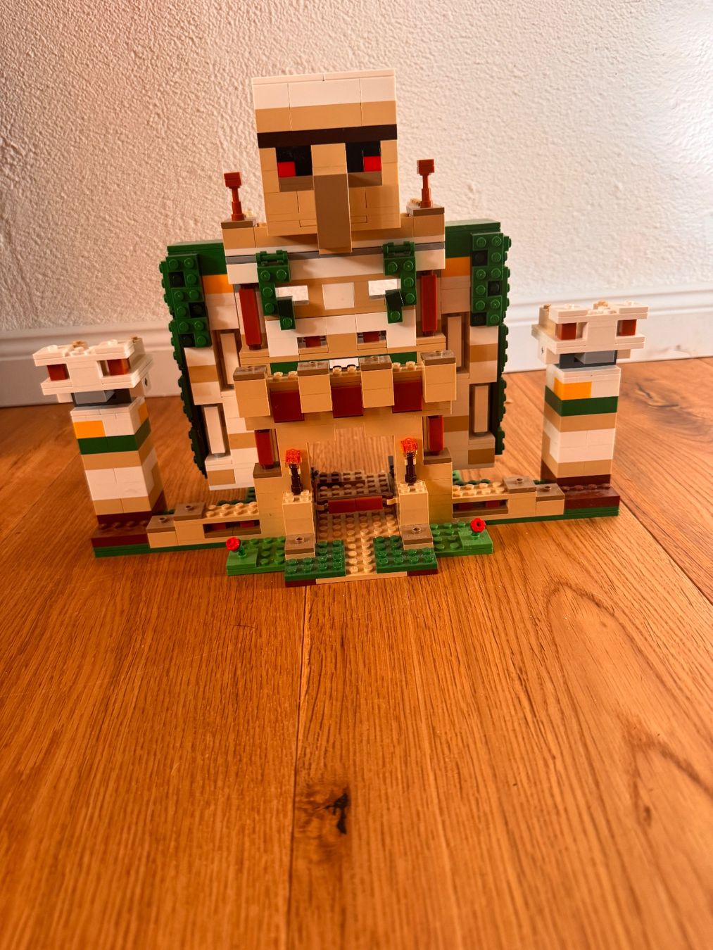Lego Giocattoli: LEGO Die Eisengolem-Festung Minecraft – Usato da Zürich venduto da M_Jutta