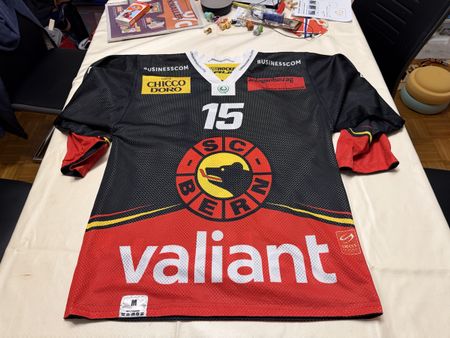 SC Bern Gameworntrikot Junioren Nummer 15 Grösse M