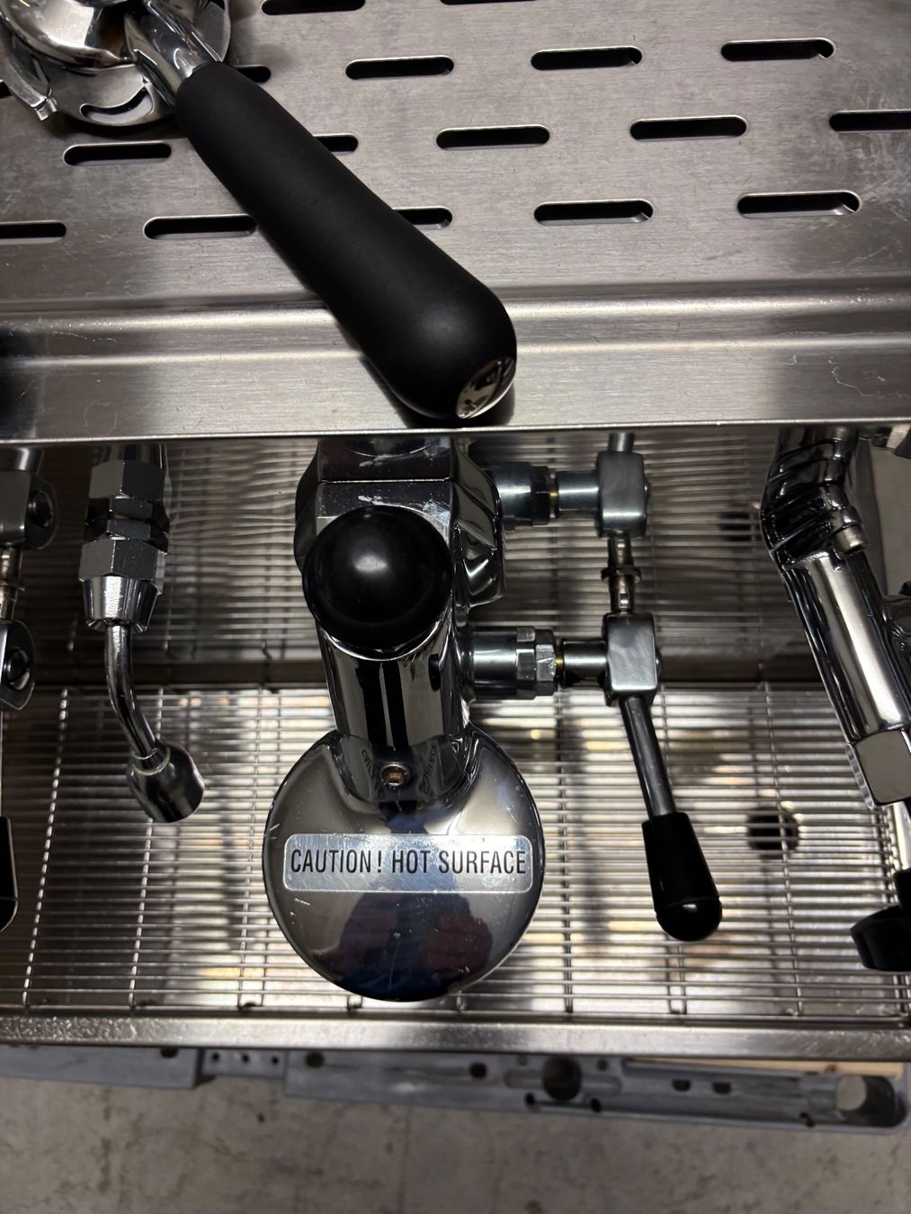 Kaffeemaschinen & Espressomaschinen: Machine à café prof. Ducale 2 groupes acier inoxydable – Gebraucht aus Avenches von Zurcal
