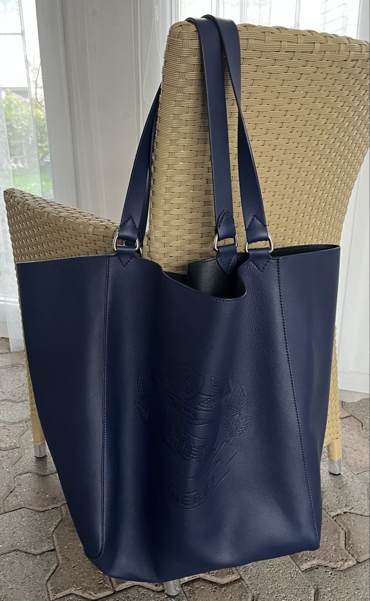 Burberry Taschen für Damen: Burberry large Crest Leder Tasche  – Gebraucht aus Wetzikon ZH von diaso 9
