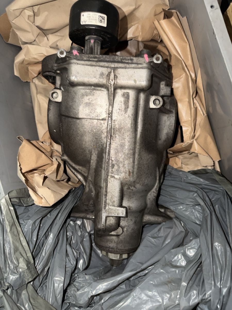 BMW Tutti pezzi di ricambio auto: Verteilergetriebe BMW 8660050-02 – Usato da Trimbach venduto da gastech