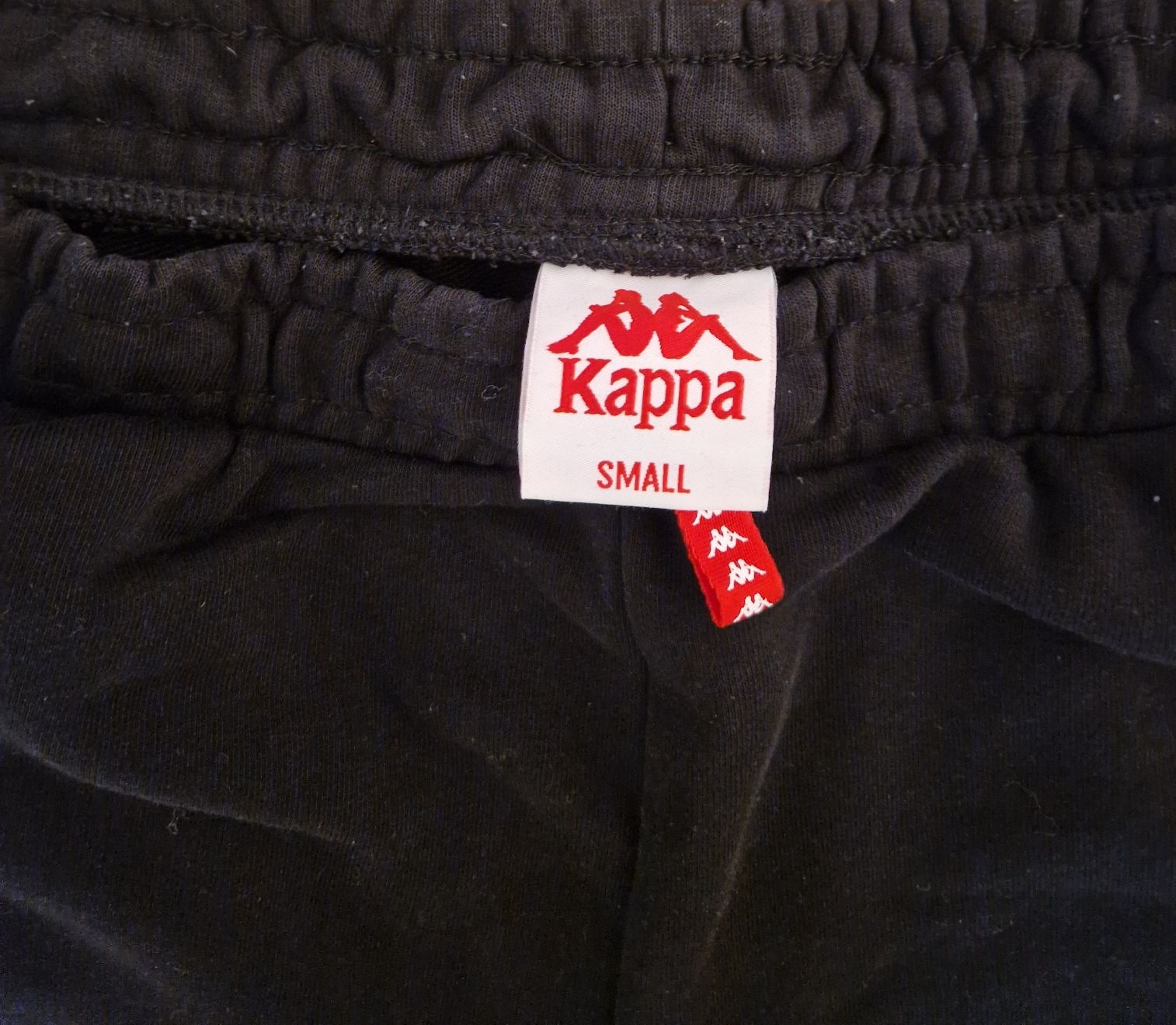 Kappa Hosen: Schwarze Kappa Shorts – Gebraucht aus Dübendorf von Kokoro-Cardshop 2