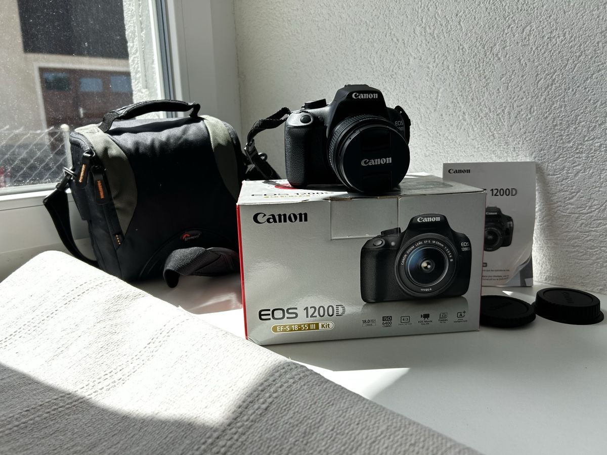 Canon Fotocamera: Canon EOS 1200D + objectif EF-S 18-55mm + accessoires – Usato da Develier venduto da mel_qd2m