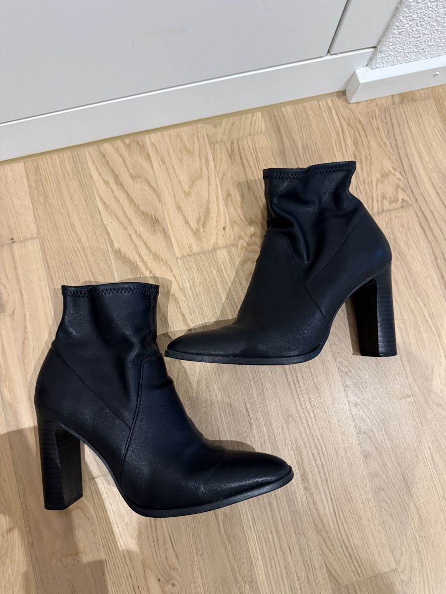 Mango Scarpe da donna: Mango Black Ankle Boots – Usato da Luzern venduto da prelovedfashion_99 3