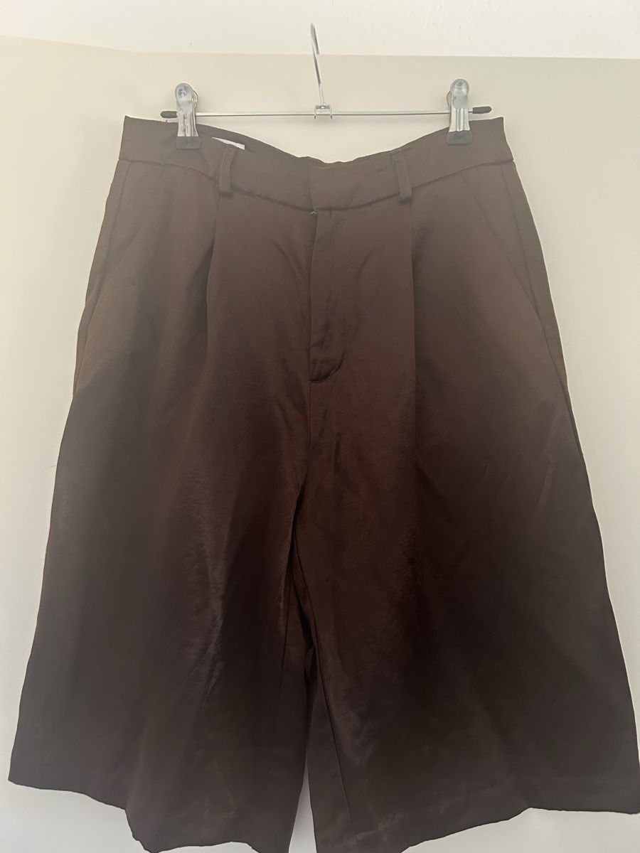 Stradivarius Pantaloni: Stradivarius Bermuda-Shorts – Grösse 34 – Usato da Aarberg venduto da lep_qc92 3