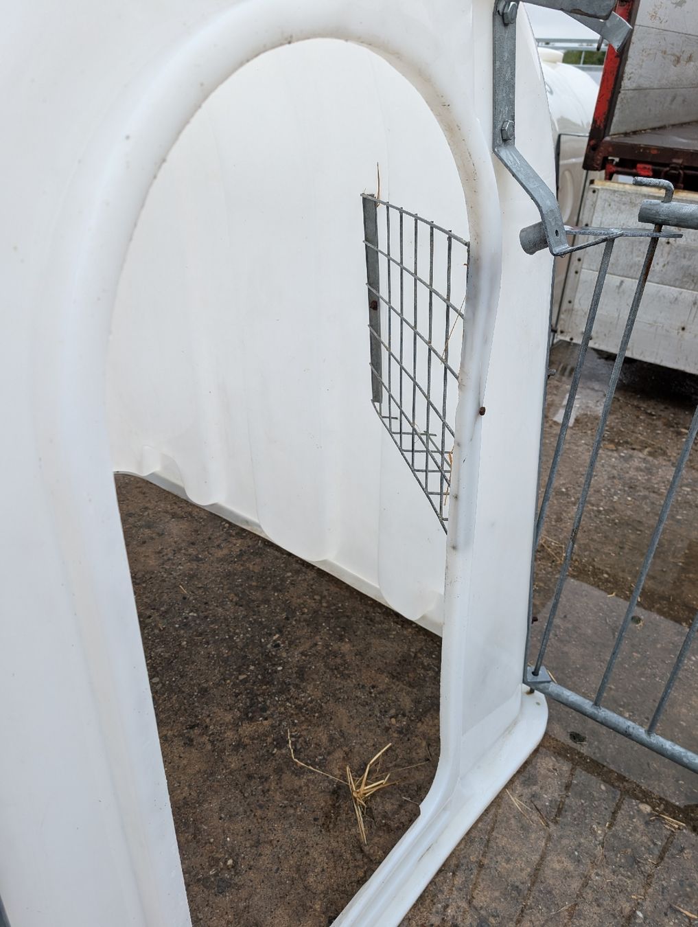 Gabbie, trasporto & Sicurezza: Kälberiglu – Usato da Hittnau venduto da phi_gn2d 2