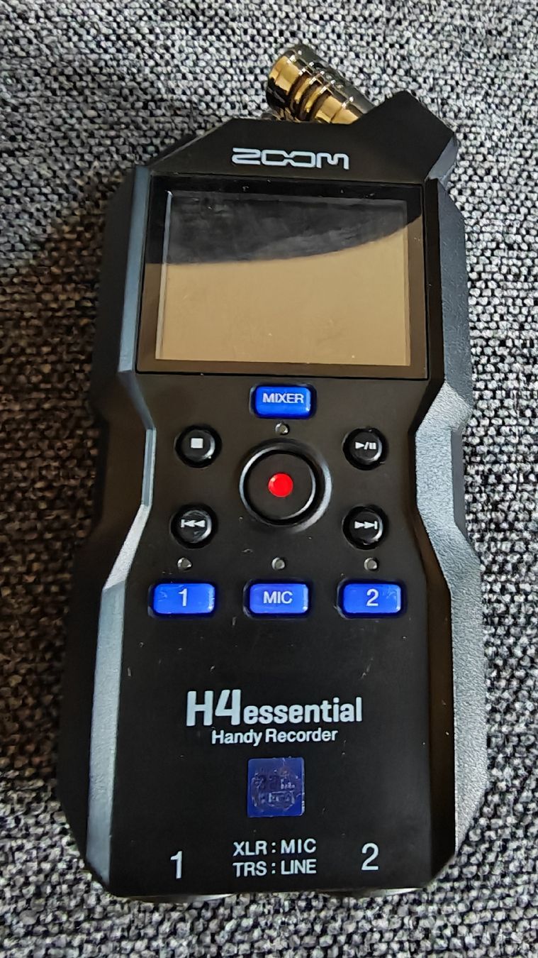 Zoom Enregistreurs: Zoom H4n Essential  – Neuf (Voir description) à Pieterlen par zoltan81