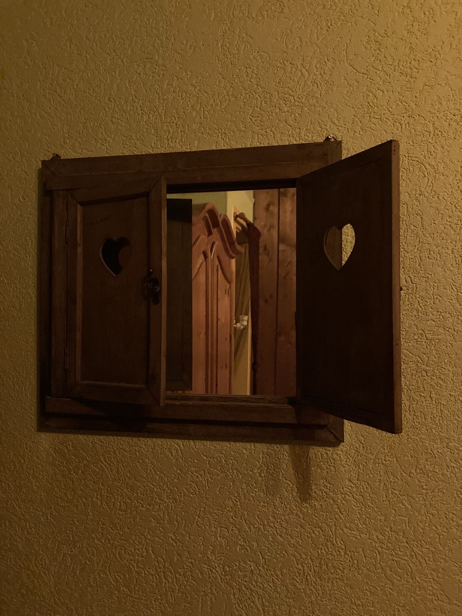 Specchi: Spiegel mit fensterladen – Usato da pieterlen venduto da bemasta