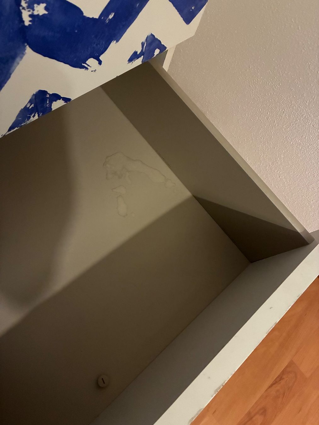 Ikea Cassettiere: IKEA MALM Kommode mit 3 Schubladen - blau bemalt – Usato da Zürich venduto da el_nota 2