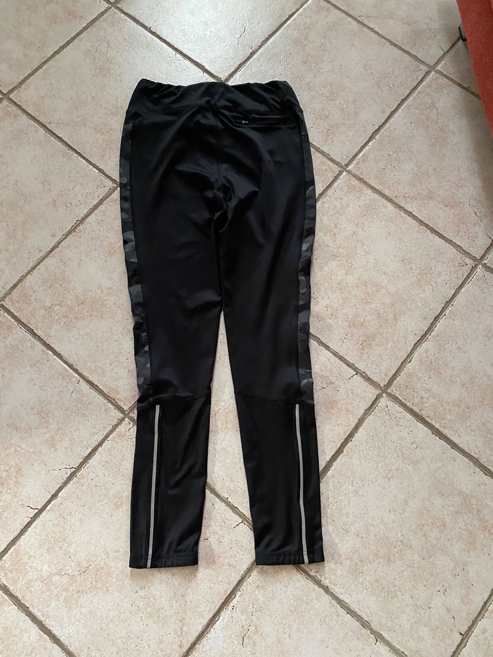Leggings: Crivit legging taille M Run – Usato da Blonay venduto da Ollorvi 1
