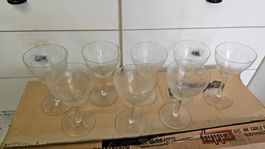 8 bicchieri in fine vetro decorato