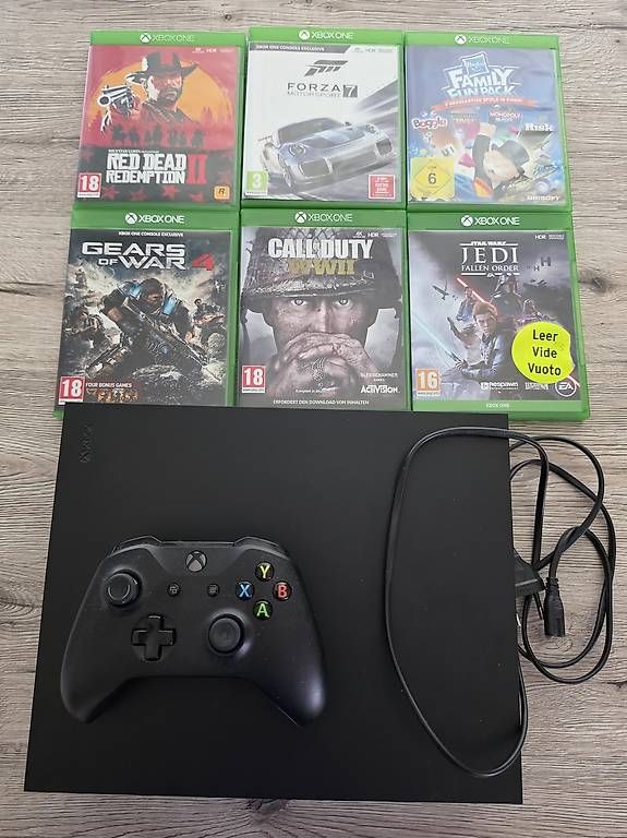 Microsoft Consoles: Xbox One X 1TB Bundle (Preis VB) – D'occasion à Lupfig par twister-online