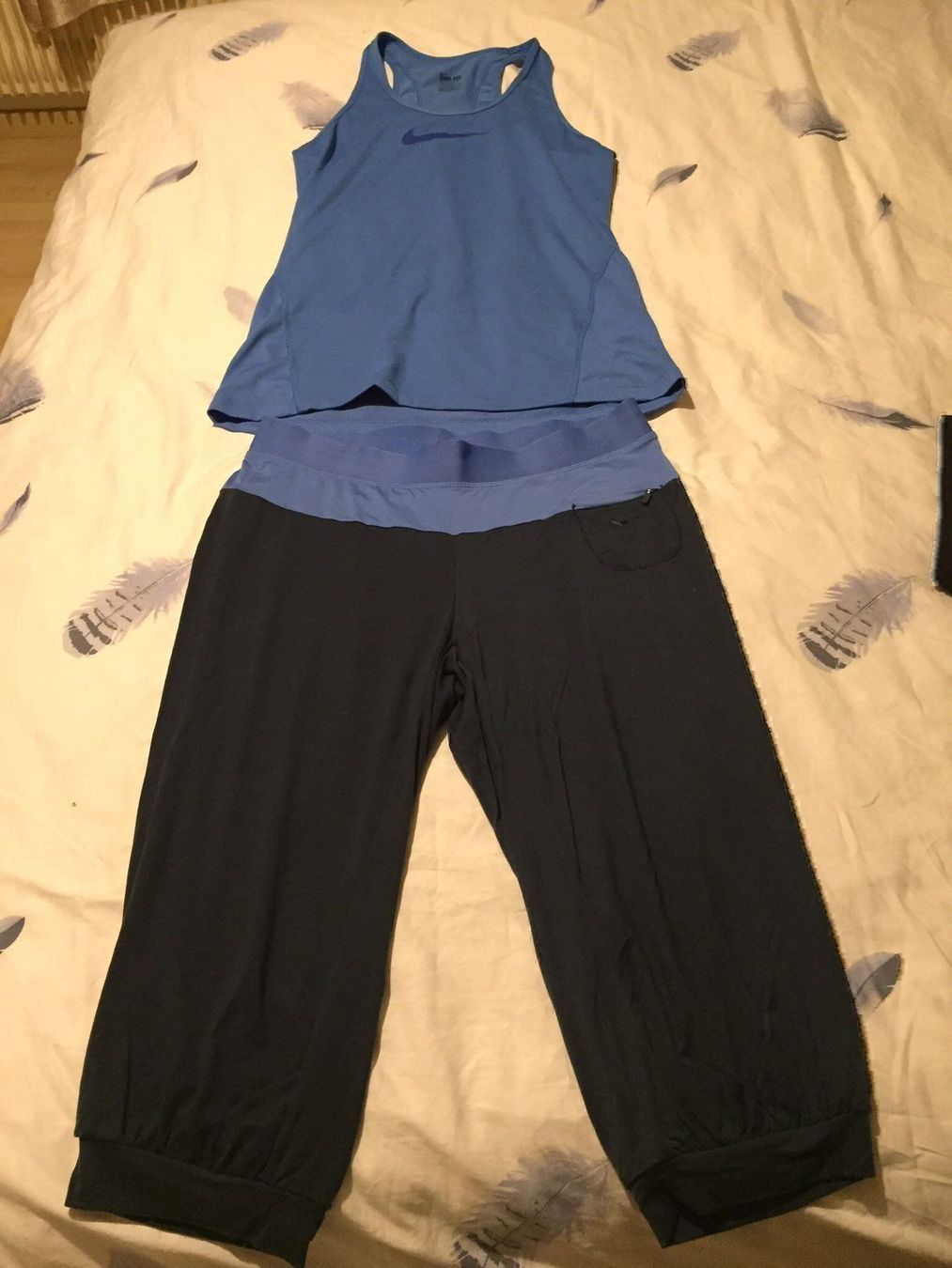 Nike Kleiderpakete: Fitness ensemble Nike t.38/40 – Gebraucht aus Sion von DayJenn