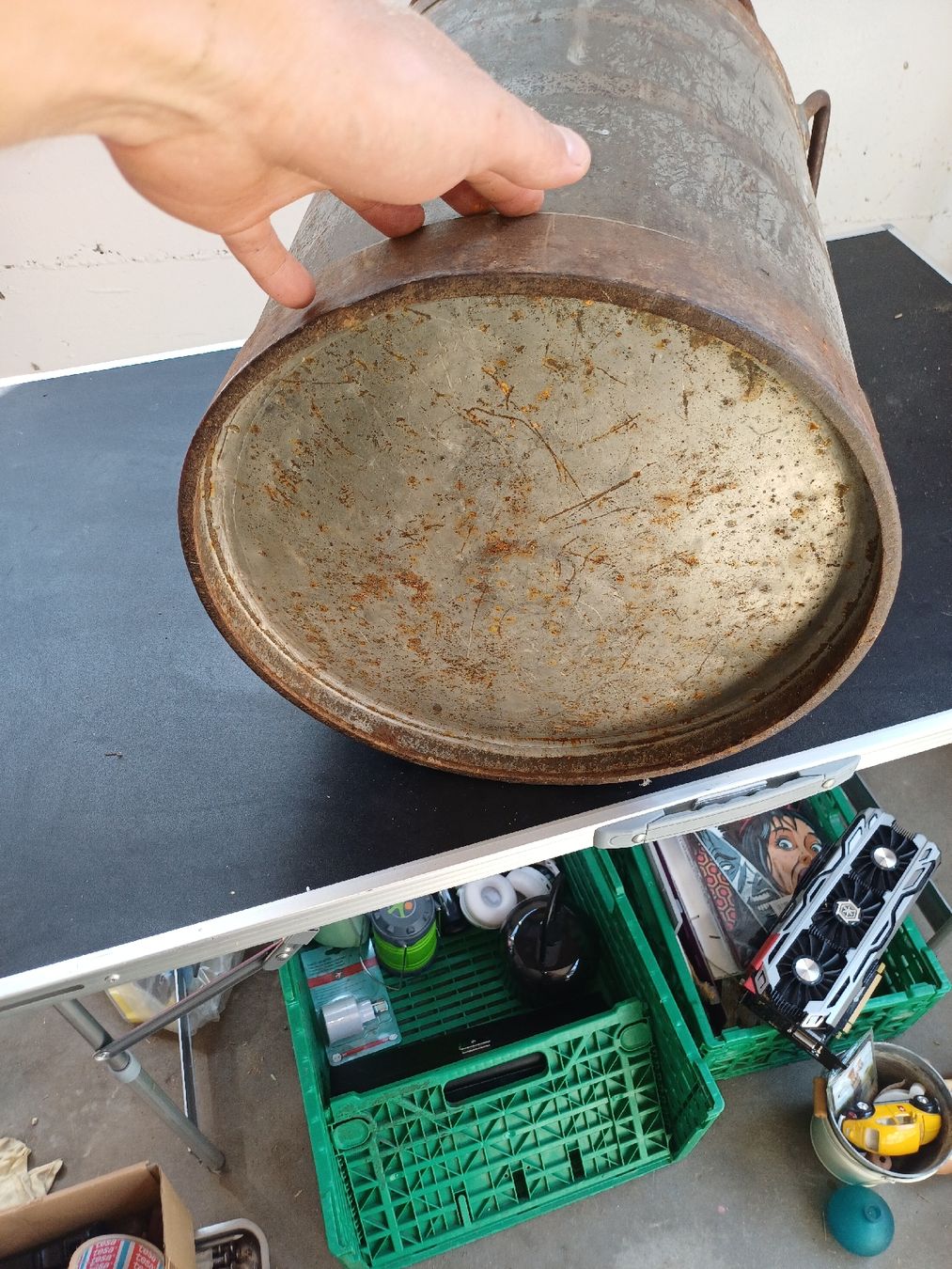 Alle Dekorationen: Eiserne Milchkanne 40 Liter – Defekt aus Wangenried von Recycler94 7