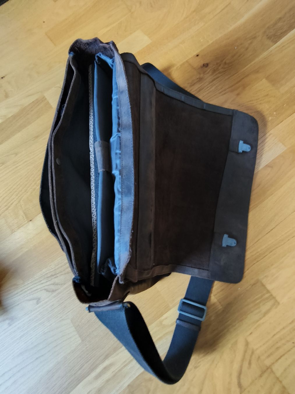 Koffer & Taschen: stellson Leder Tasche  – Gebraucht aus Olten von Fery1 1