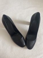 Navyboot schwarze Leder Pumps, Gr. 38, Absatz mit Nieten