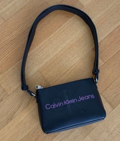 Calvin Klein Jeans  SCULPTED CAMERA POUCH MONO tasche