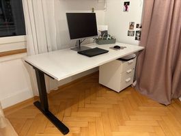 Höhenverstellbarer Tisch Fa. Haworth