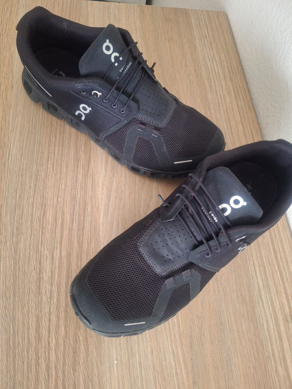 On Scarpe da uomo: Herrenschuhe "ON" 44 NEUWERTIG – Nuovo (secondo la descrizione) da Embrach venduto da Alian1 2
