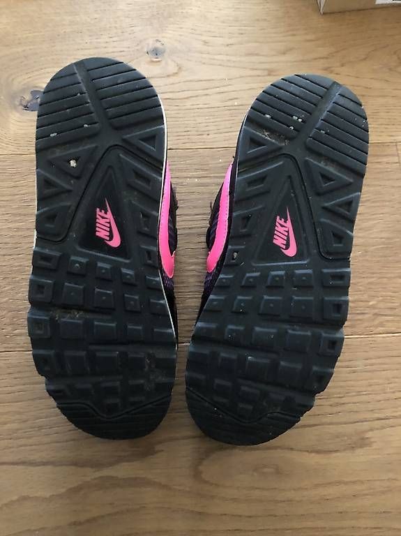 Nike Damenschuhe: Nike Air Max Command Grösse 38 schwarz pink – Gebraucht aus Effretikon von mausi212 2