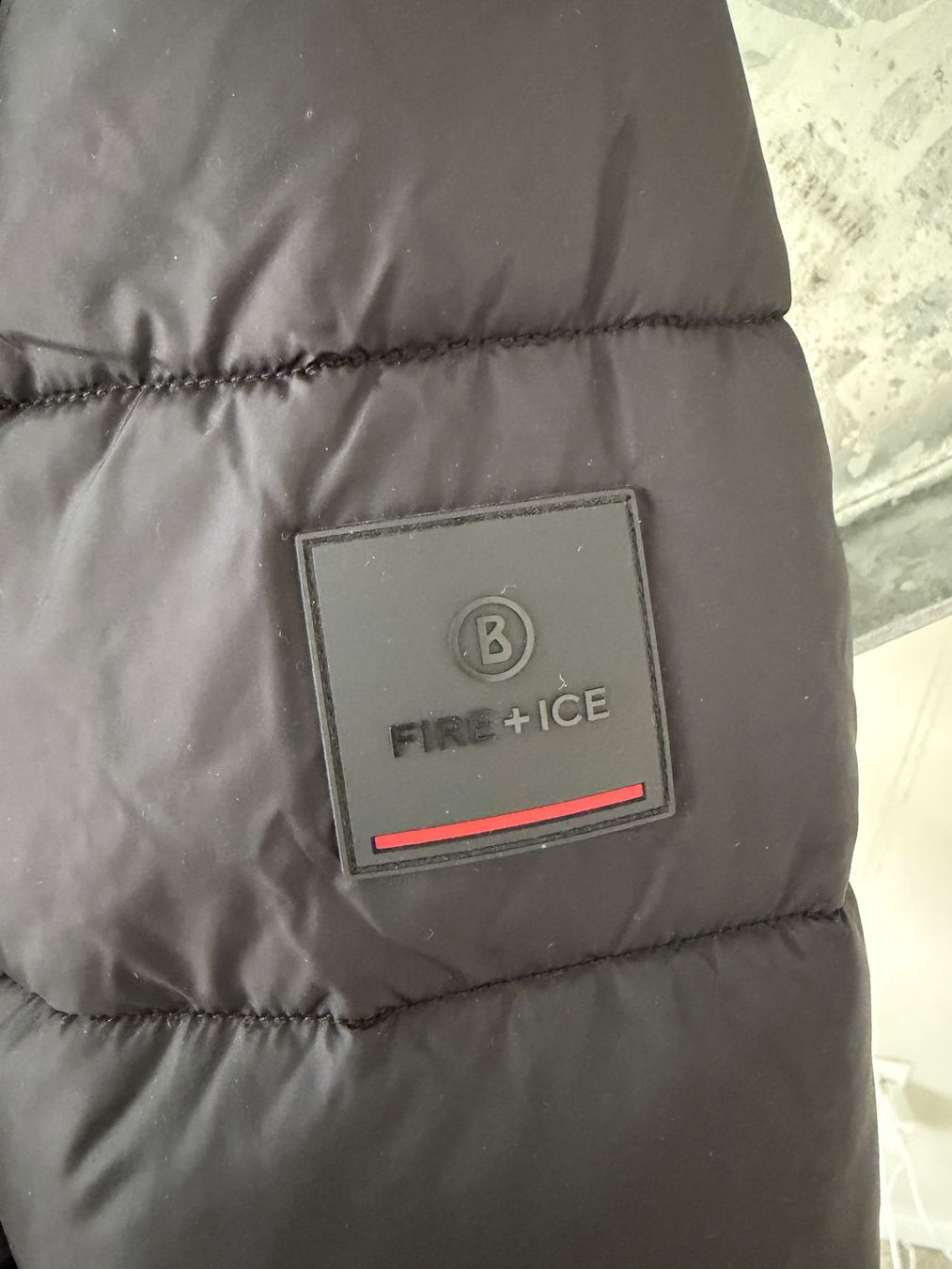Bogner Giacche: Bogner Fire + Ice Steppjacke schwarz – Usato da Winterthur venduto da RS7HL 1