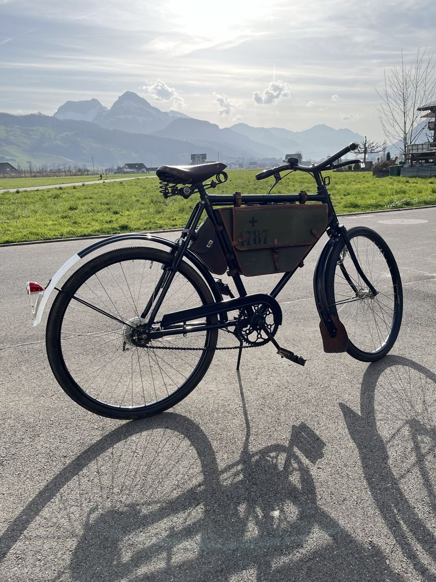 Schweizer Armee Biciclette: Schweizer Militärvelo Ordonanzrad – Usato da Ibach venduto da murmeli1899