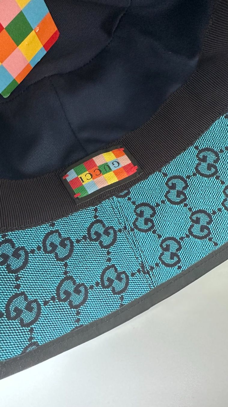 Gucci Copricapi, berretti & cappellini: New hat Gucci – Nuovo (secondo la descrizione) da Lugano venduto da juledo 1