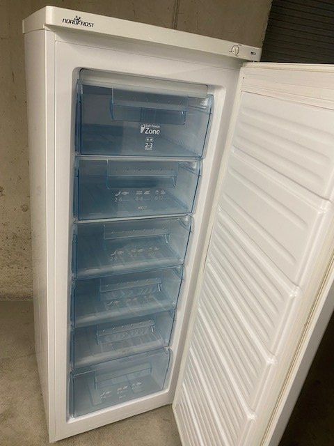 Gefrierschrank: Gefrierschrank – Gebraucht aus Niederhasli von Tigerproduct 9
