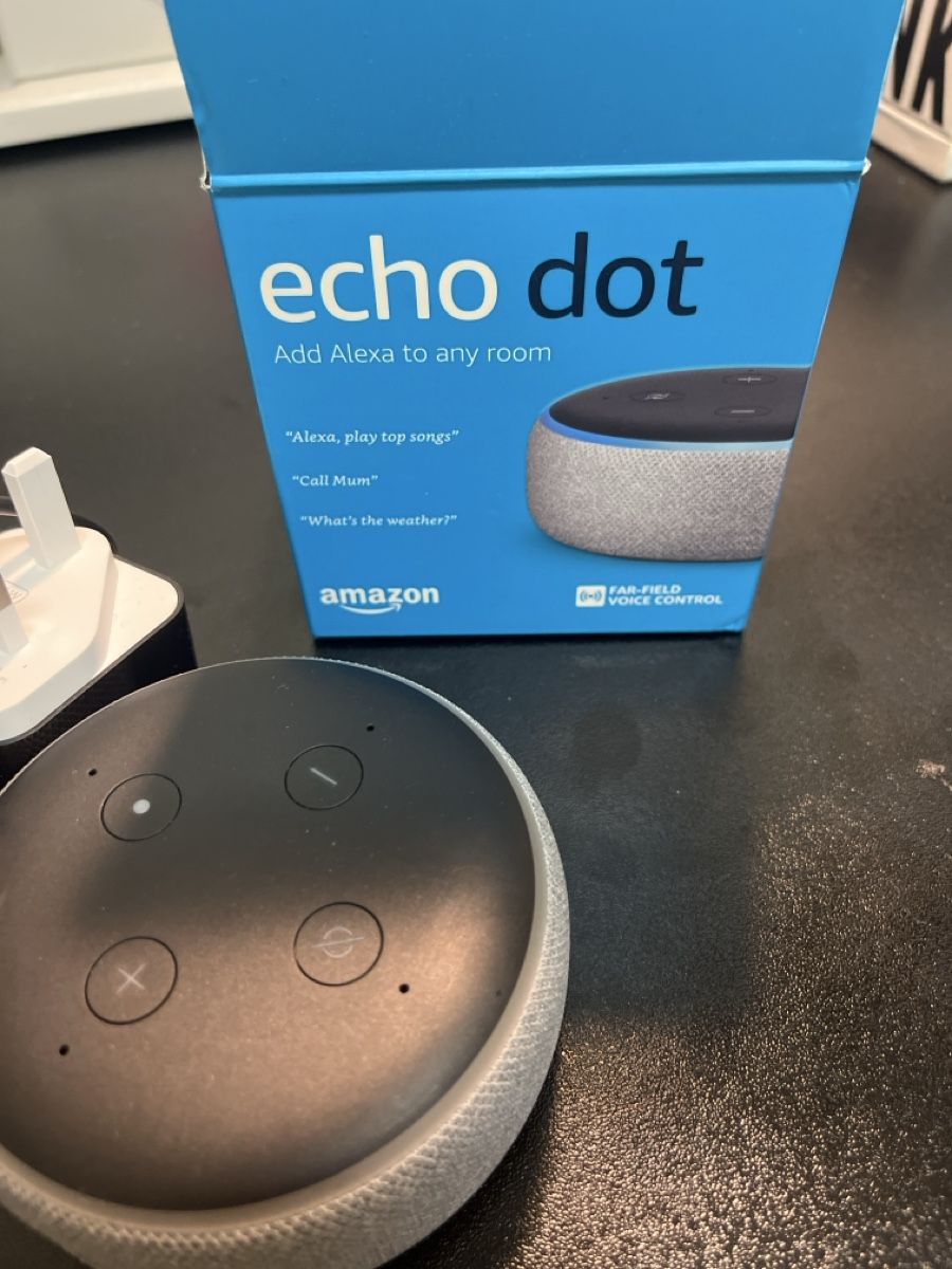 Amazon Haut-parleurs: Alexa Echo Dot  – D'occasion à Zürich par pee_9dxh 2