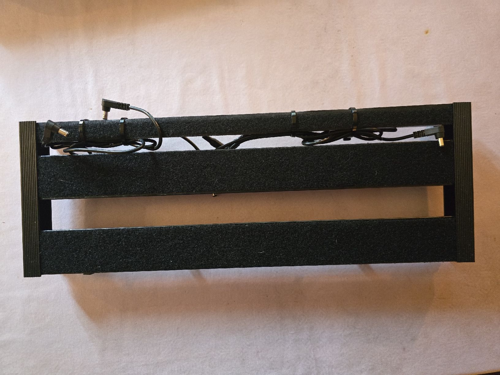 Harley Benton Strumenti musicali: PEDALBOARD KLEIN MIT TASCHE .. HARLEY BENTON – Usato da Zürich venduto da Antiquedealer 1