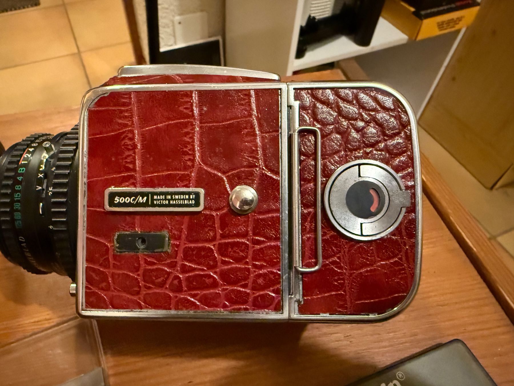 Hasselblad Fotocamera: Hasselblad C/M avec 80mm – Usato da Zinal venduto da djpooyen 7