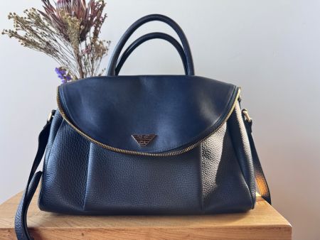 Armani neuwertige Tasche  aus Leder