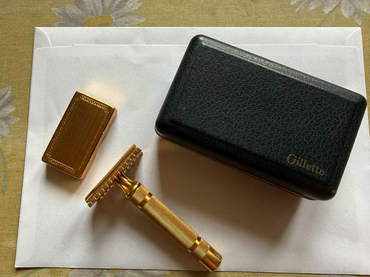 Gillette Rasoi & Lamette da barba: Vintage Gillette Set mit Box – Usato da Basel venduto da balenadelfino 1
