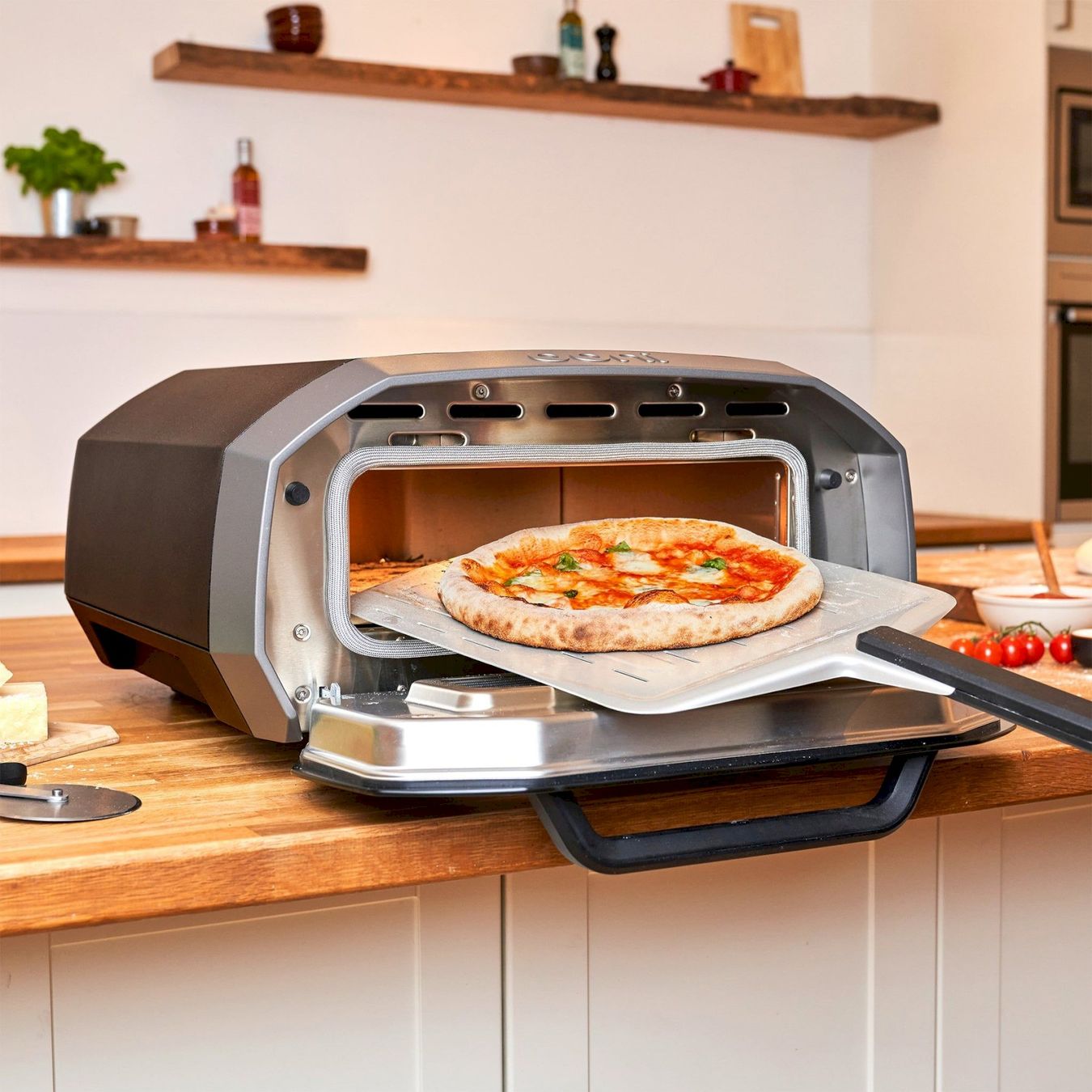 Fours: Ooni Volt 12 elektrischer Pizzaofen – Neuf avec emballage d'origine à Bottighofen par zaap 4