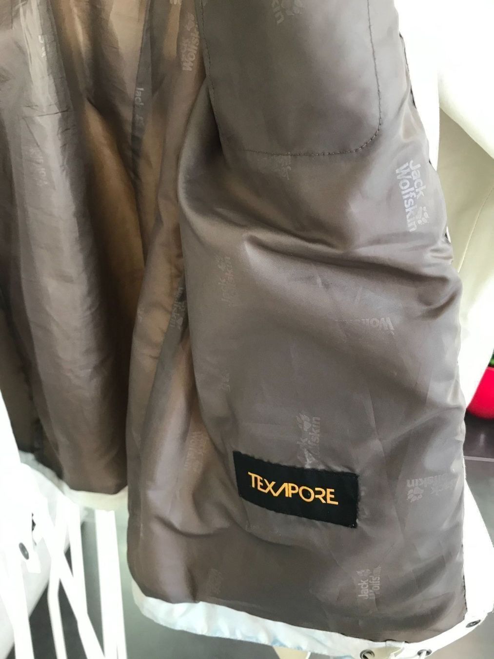 Jack Wolfskin Giacche: Jack Wolfskin Jacke beige – Usato da Wisen SO venduto da Ihunter 6