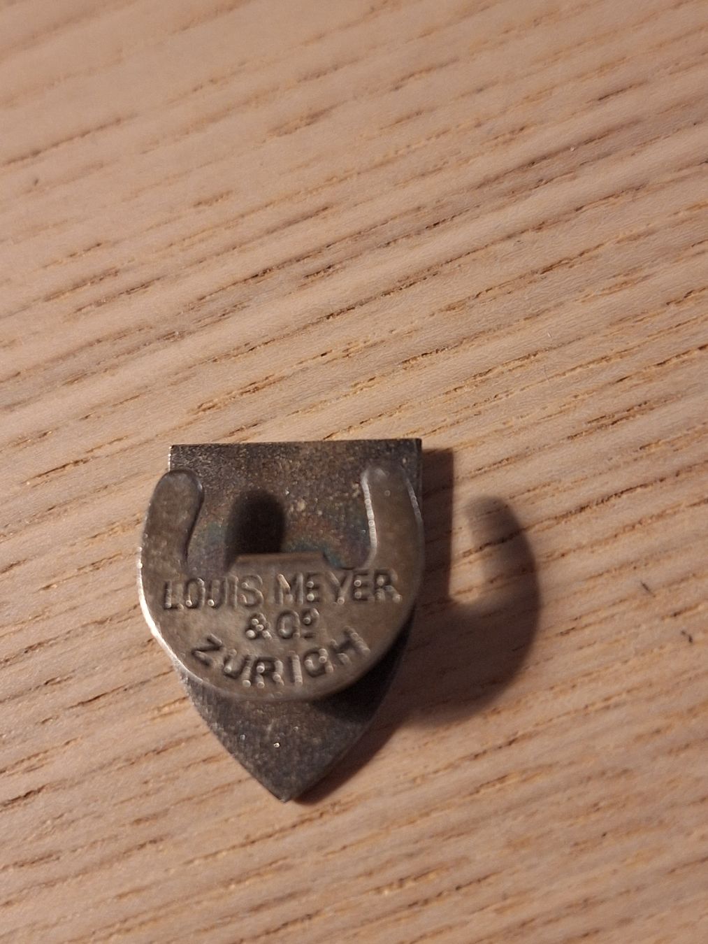 Placchette & Badge: Reversknopf  – Usato da Schaffhausen venduto da RicardoSchaffhausen 1