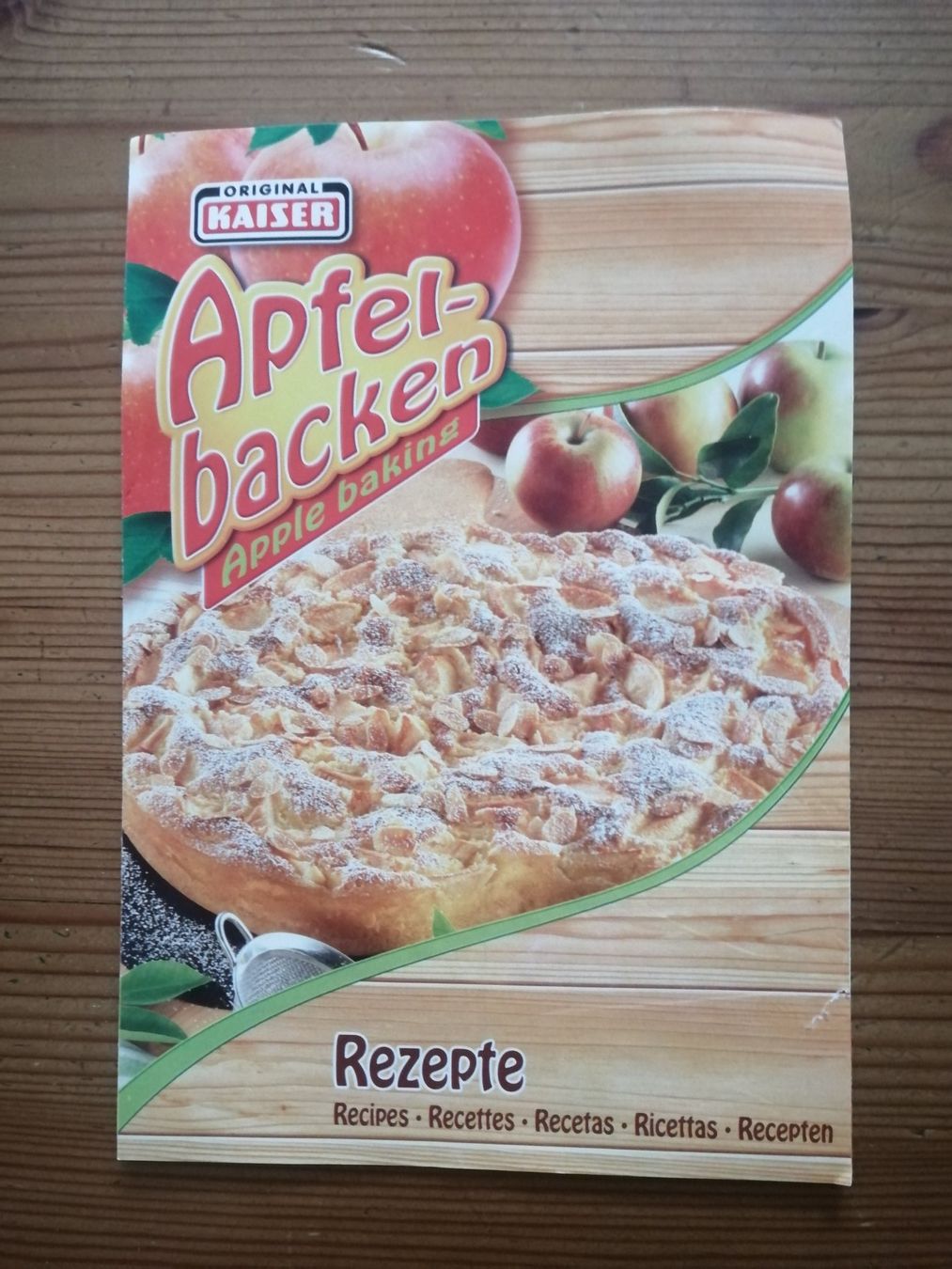 Kaiser Backformen: Backform von Kaiser. (Apfelbackform) – Neu und originalverpackt aus Hinterkappelen von 1399 5
