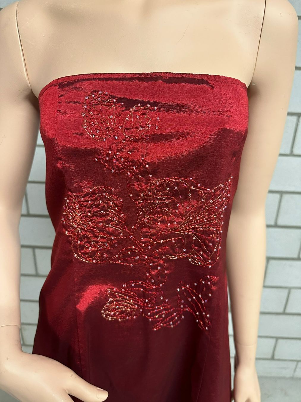 Vestiti: Festliches Abendkleid – Usato da St. Gallen venduto da Tt101889 1